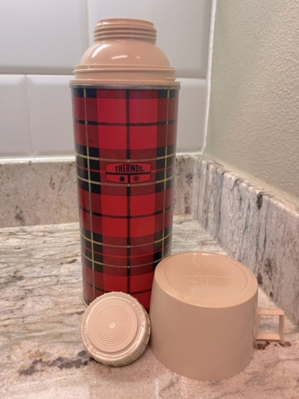 Vintage Red Tartan Plaid Vacuum Bottle with Beige Cap and Cup